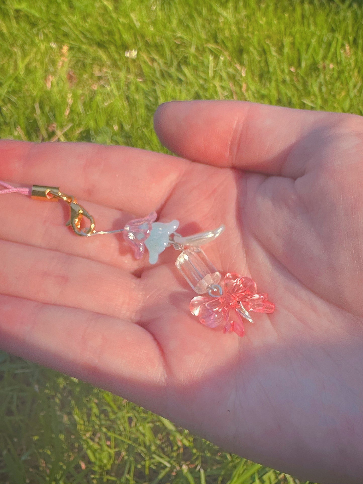 ‘Flower Dream’ Kawaii Aesthetic Blue & Pink Jellyfish-Themed Phone Charm🩵🩷