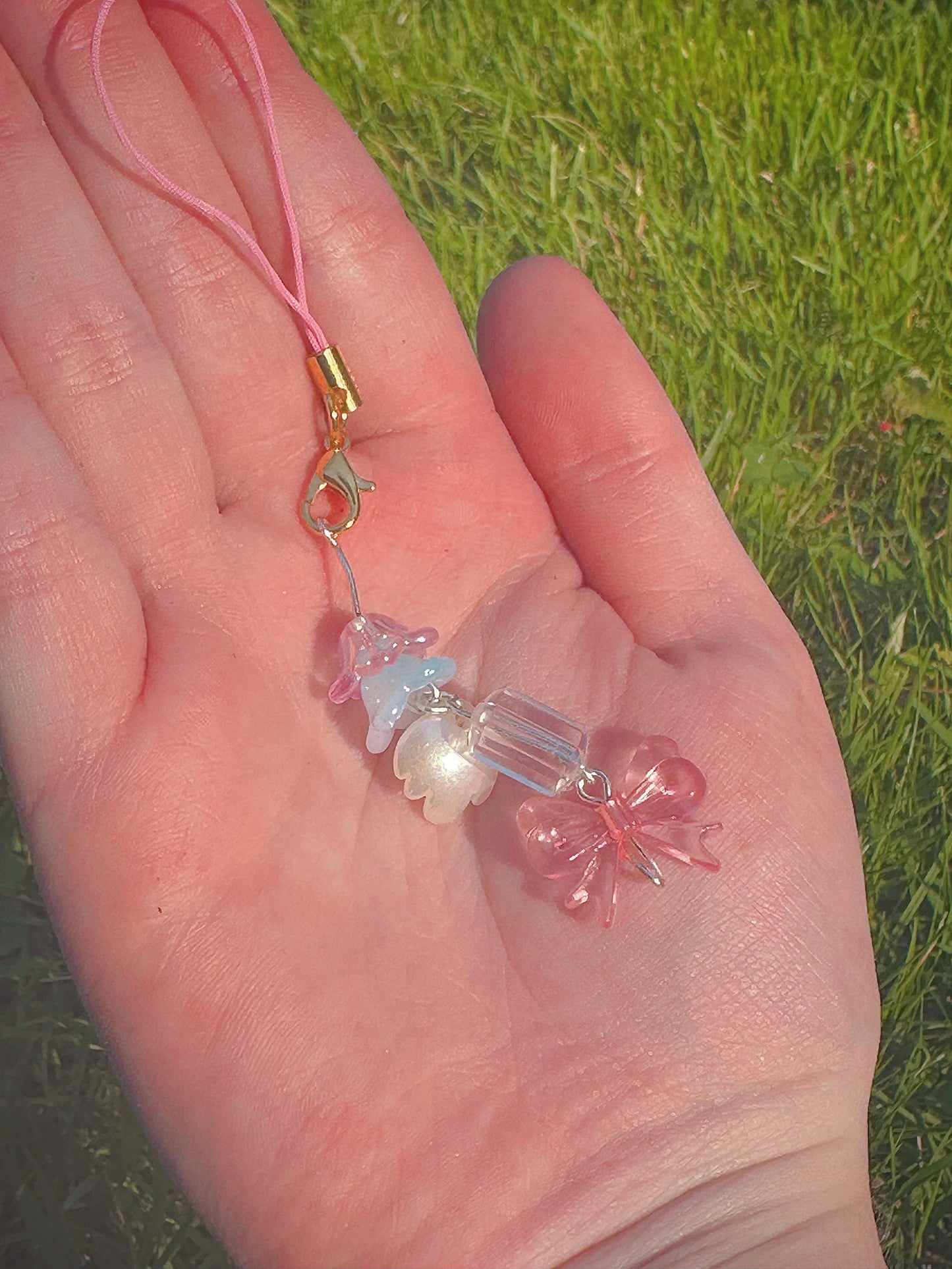 ‘Flower Dream’ Kawaii Aesthetic Blue & Pink Jellyfish-Themed Phone Charm🩵🩷