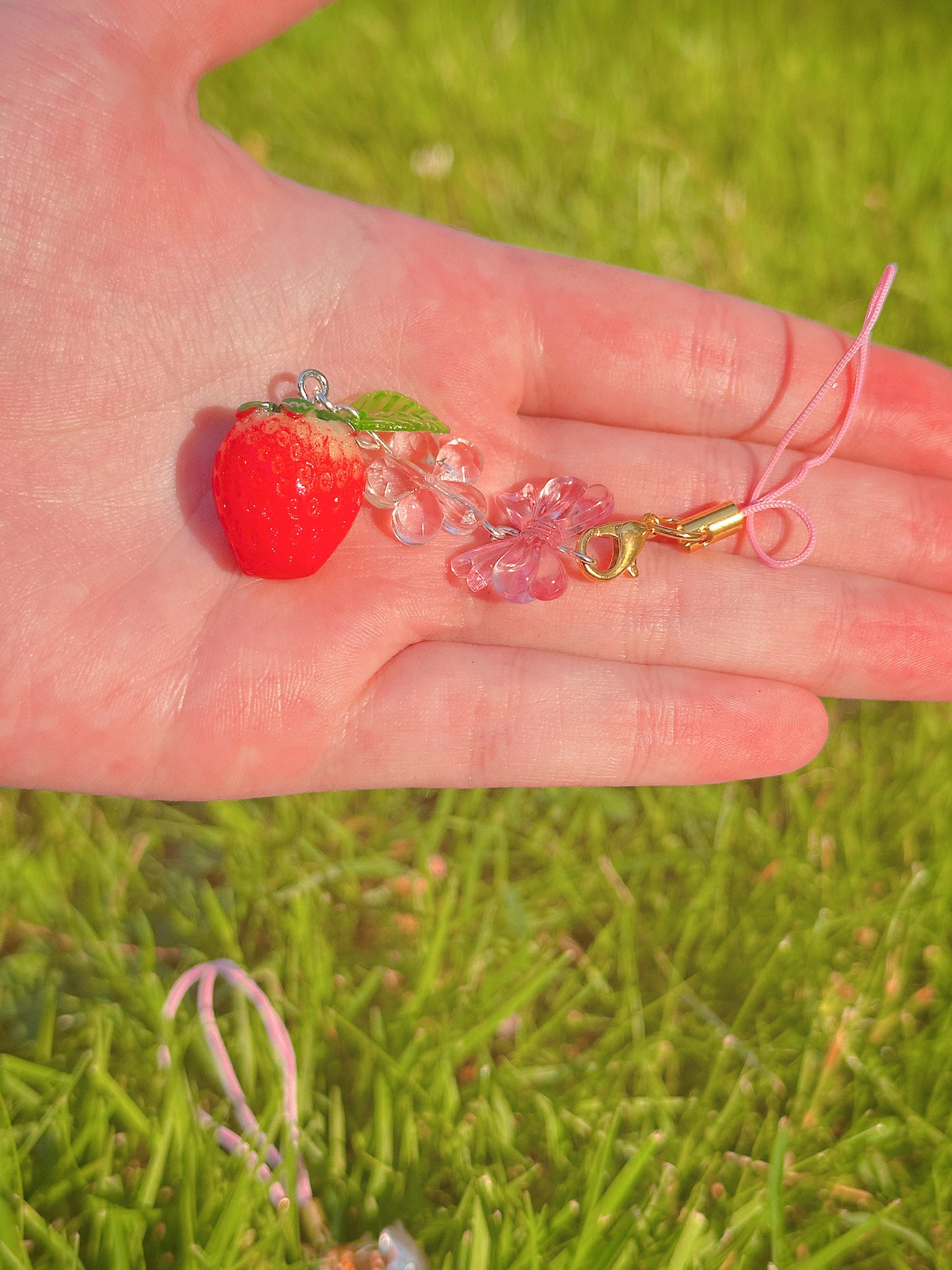 ‘Strawberry Blossom’ Kawaii Aesthetic Strawberry-Themed Phone Charm🍓🍥